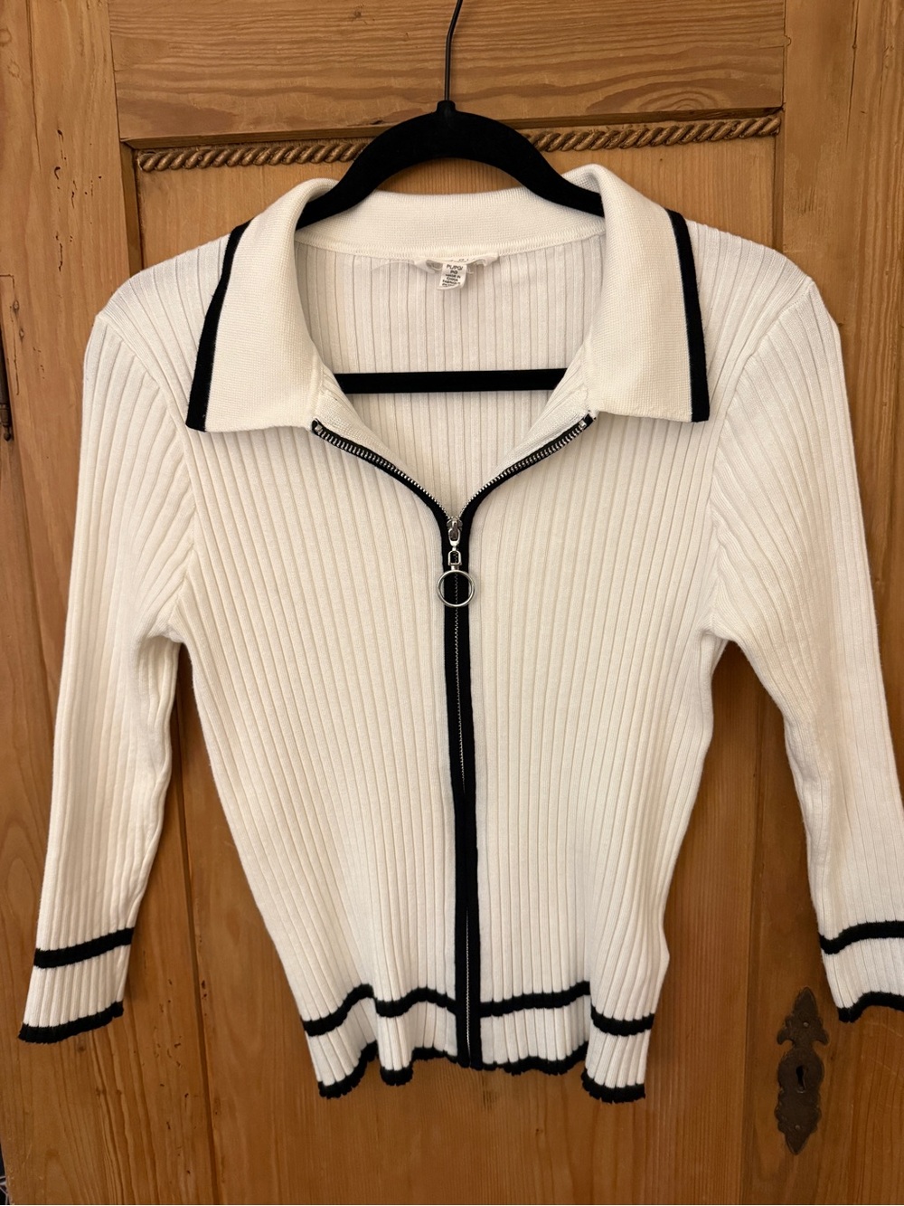 Ribbed Zip-Front V-Neck Sweater — White with Black Trim